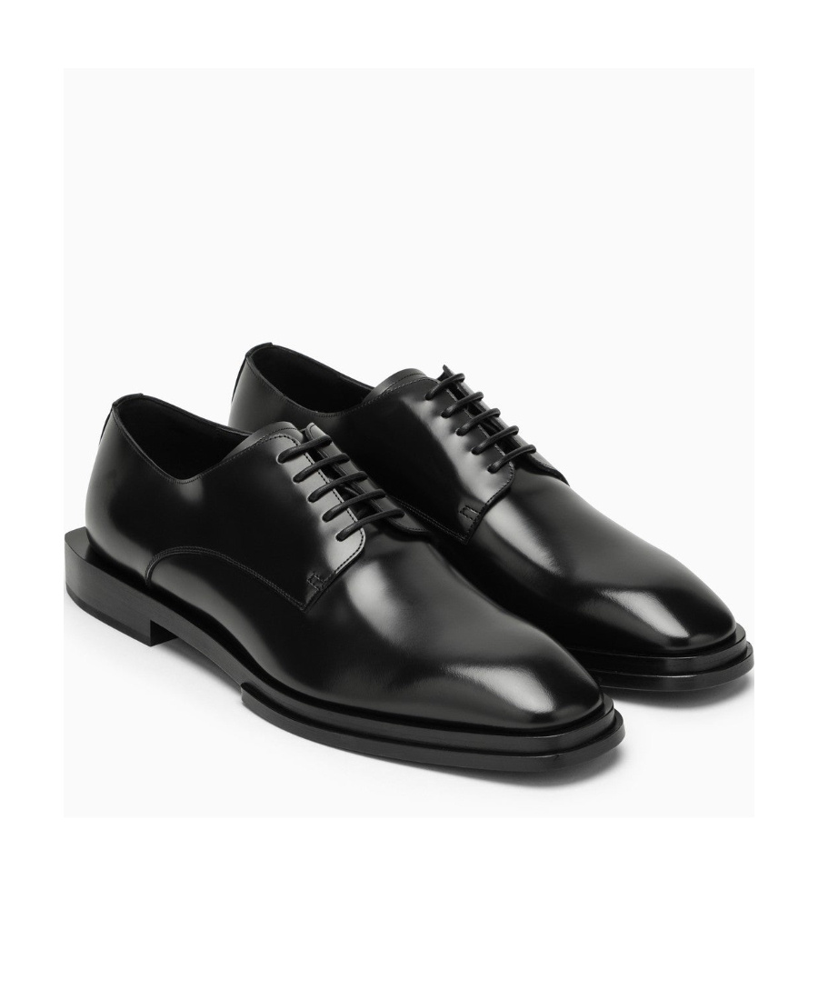 Alexander Mcqueen Logo-plaque Leather Derby Shoes In Black
