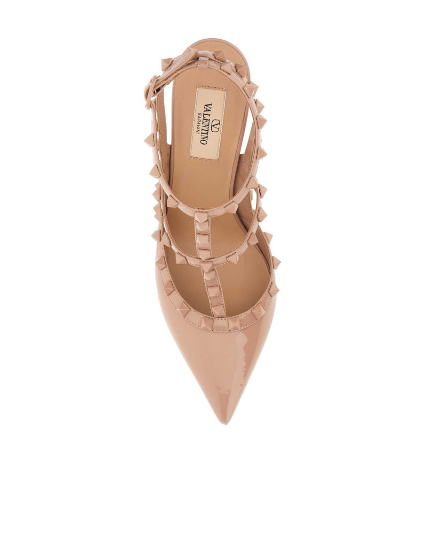 Valentino Garavani Rockstud Pointed Toe Pumps In Nude