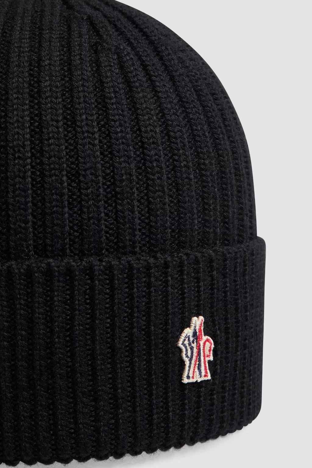 Moncler Ribbed Knit Wool Beanie In Black