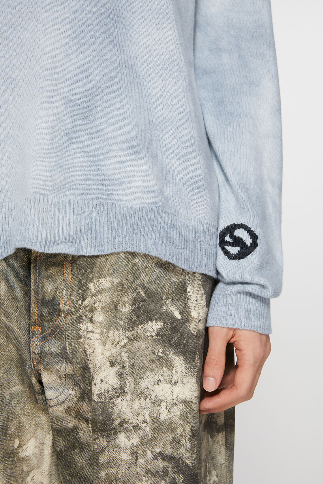 Acne Studios Intarsia-knit Motif Jumper In Blue