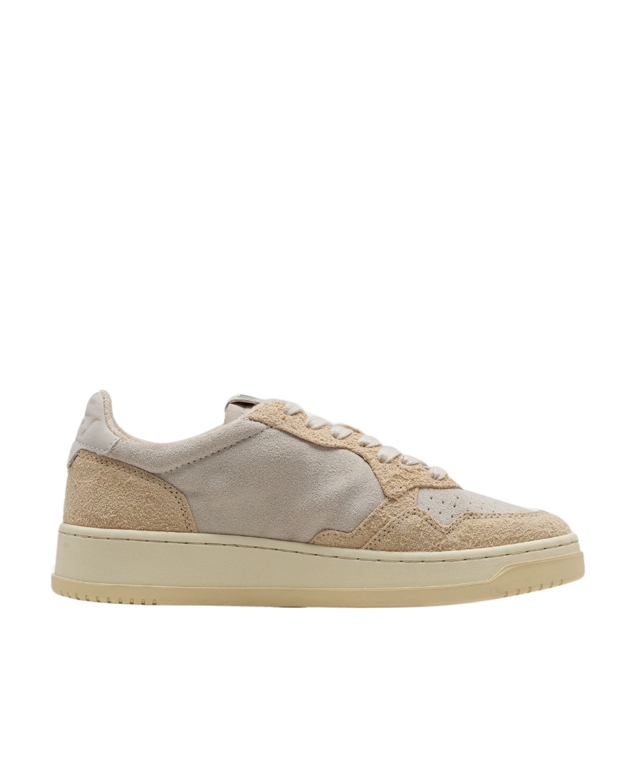 Shop Autry Medalist Low-top Sneakers In Nude