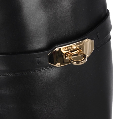 Ferragamo Logo Boots In Black