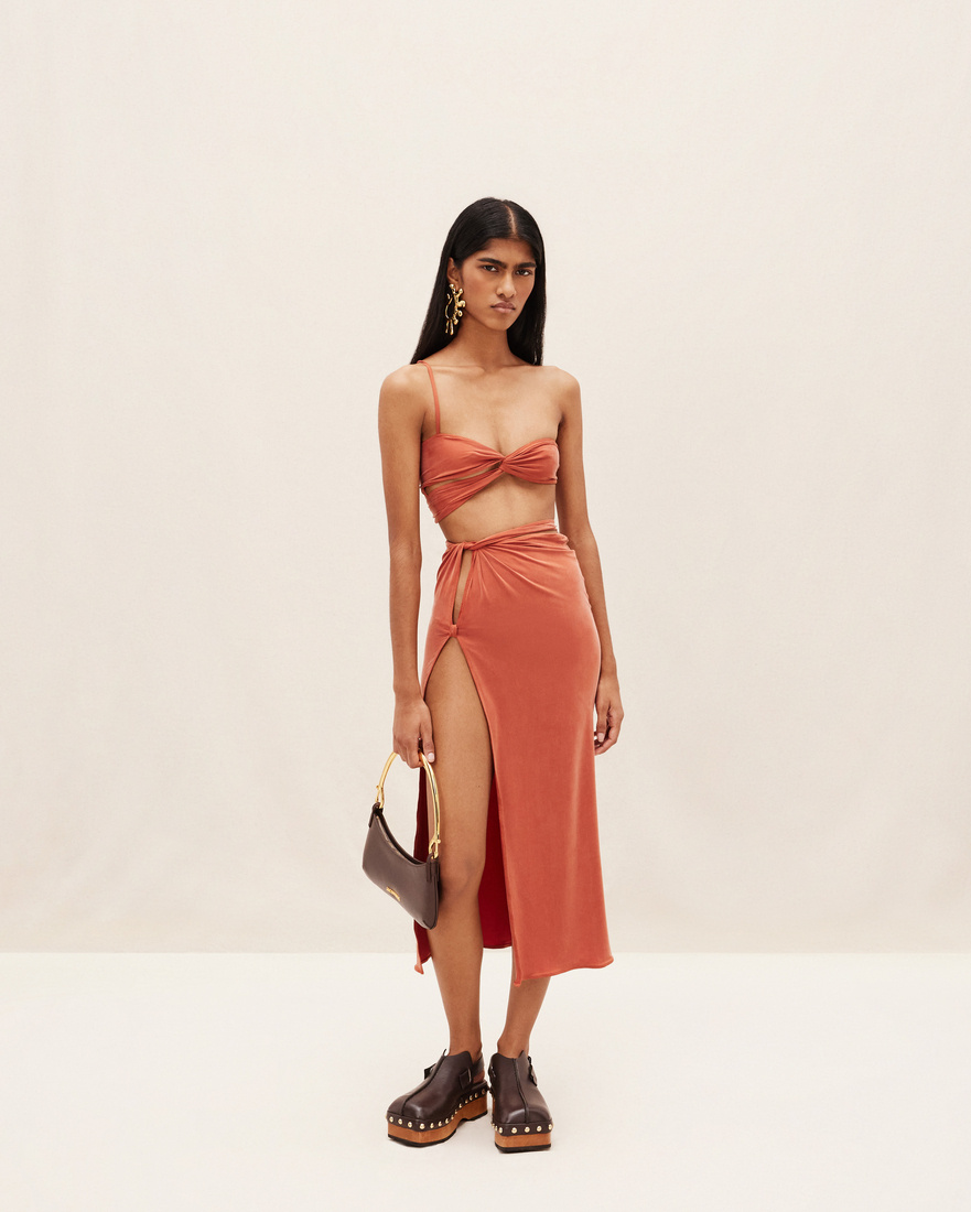 Jacquemus Le Bandeau Asymmetric Top In Brown