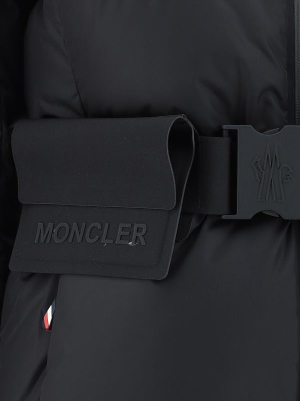 Moncler Bouquetin Short Down Jacket In Black