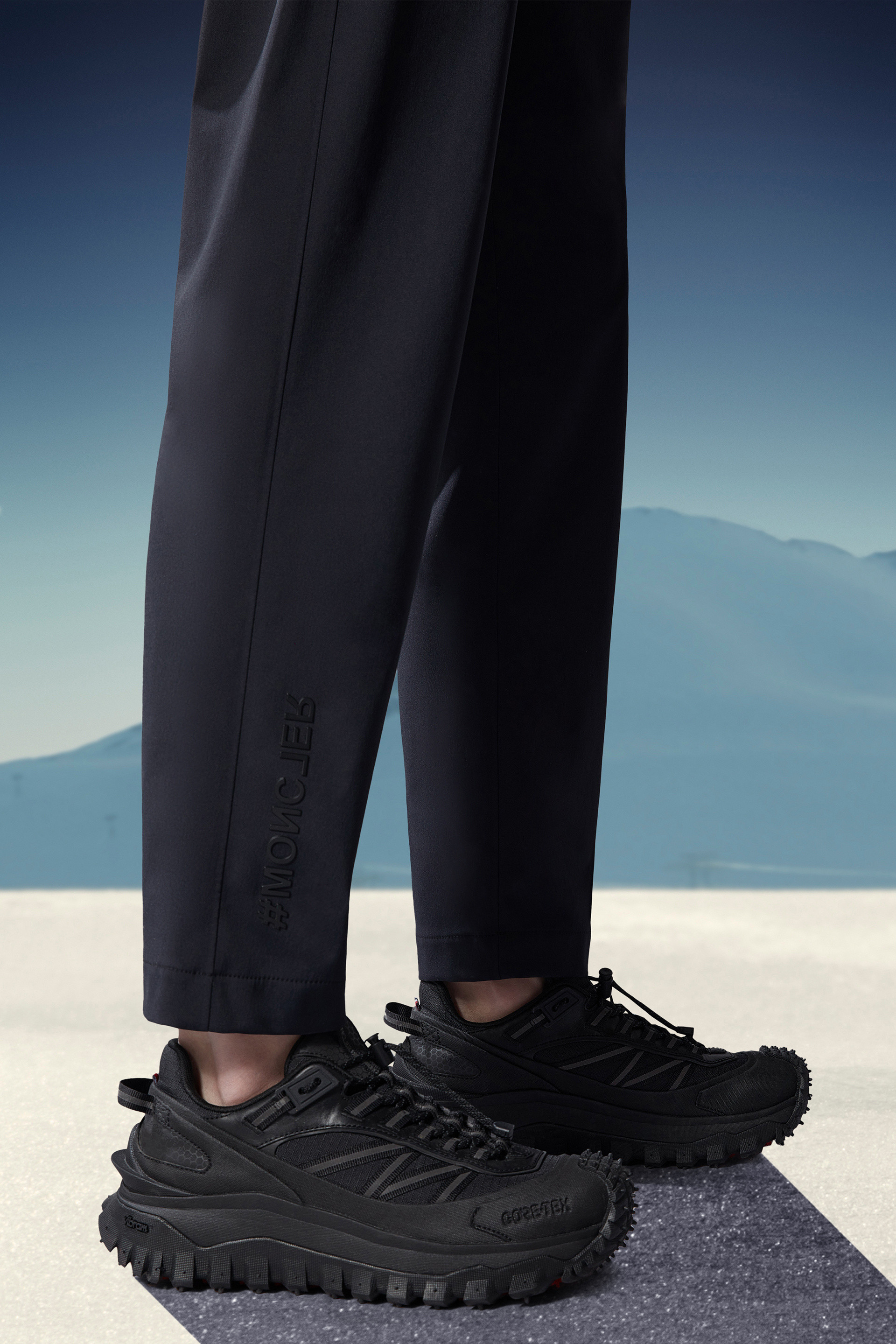 Moncler Waterproof Windstopper Straight-leg Trousers In Black