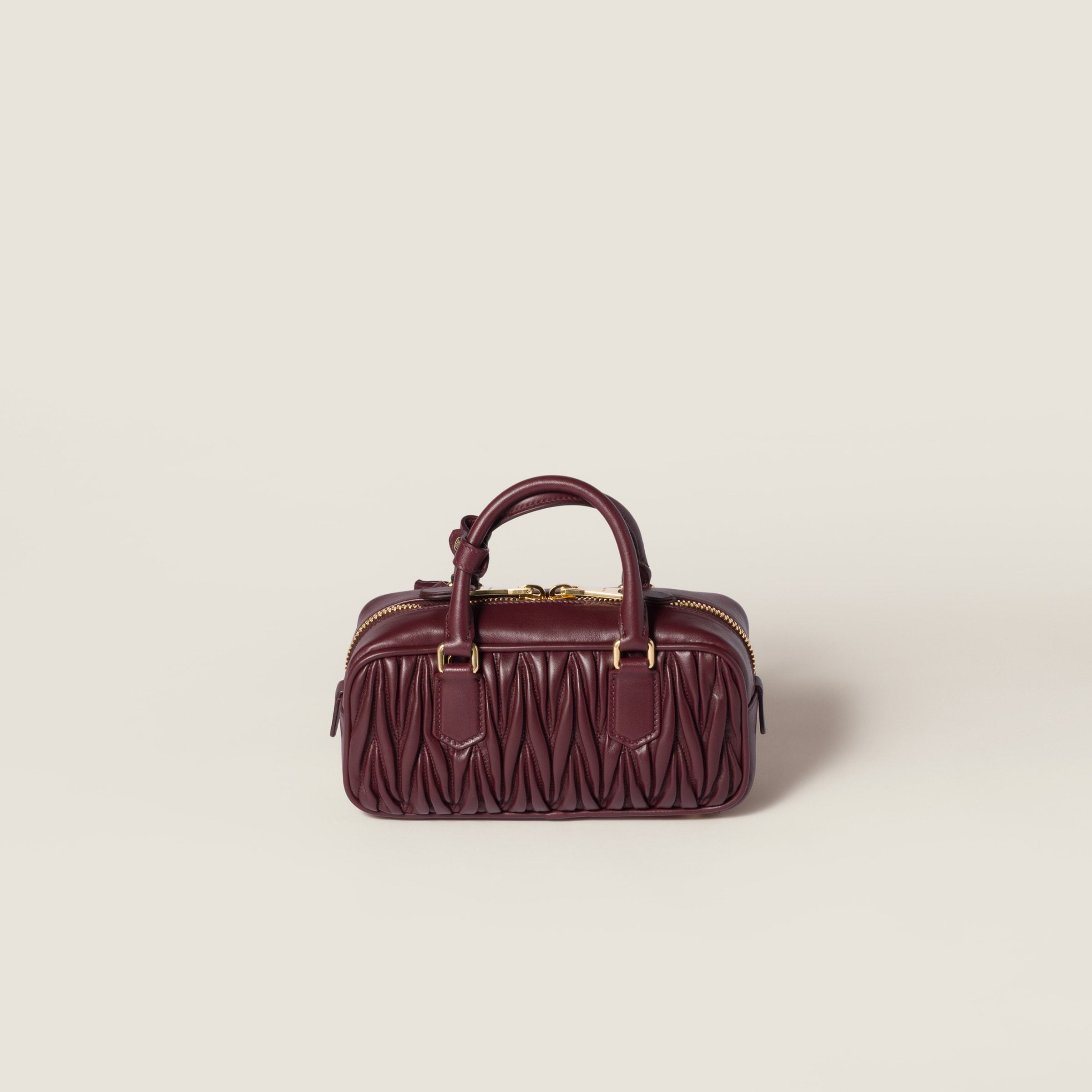 Miu Miu Borsa Arcadie In Quilted Napa. In Burgundy