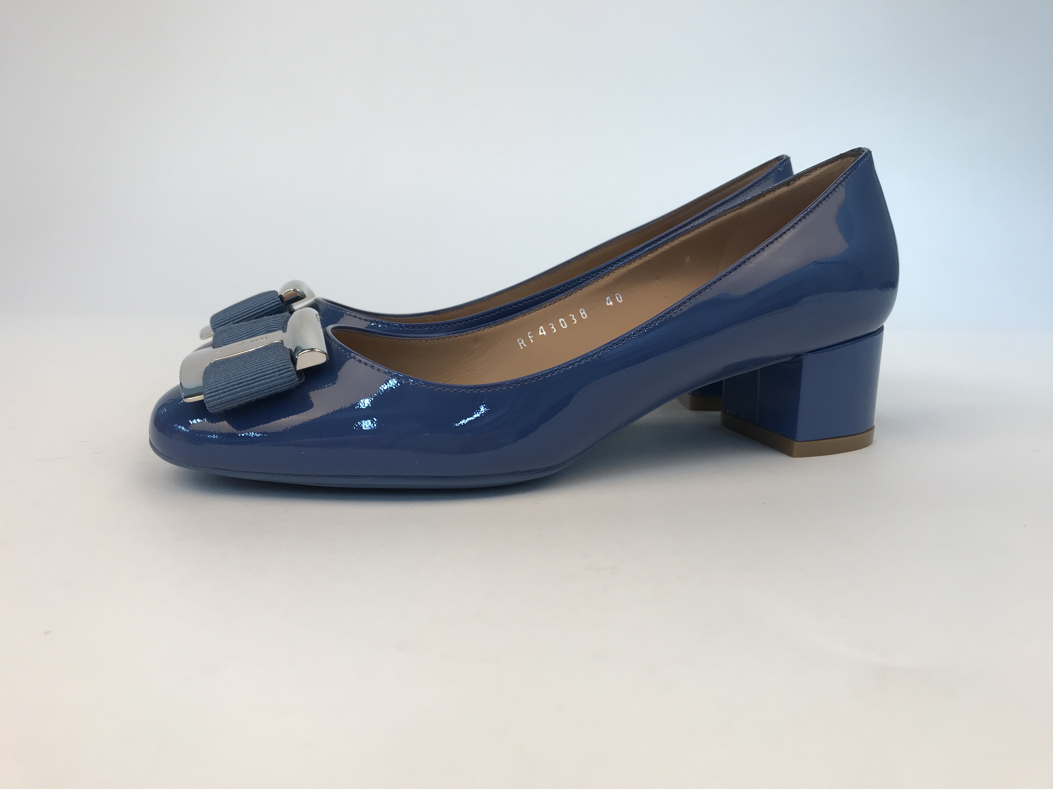 Ferragamo Logo Details High Heels In Blue