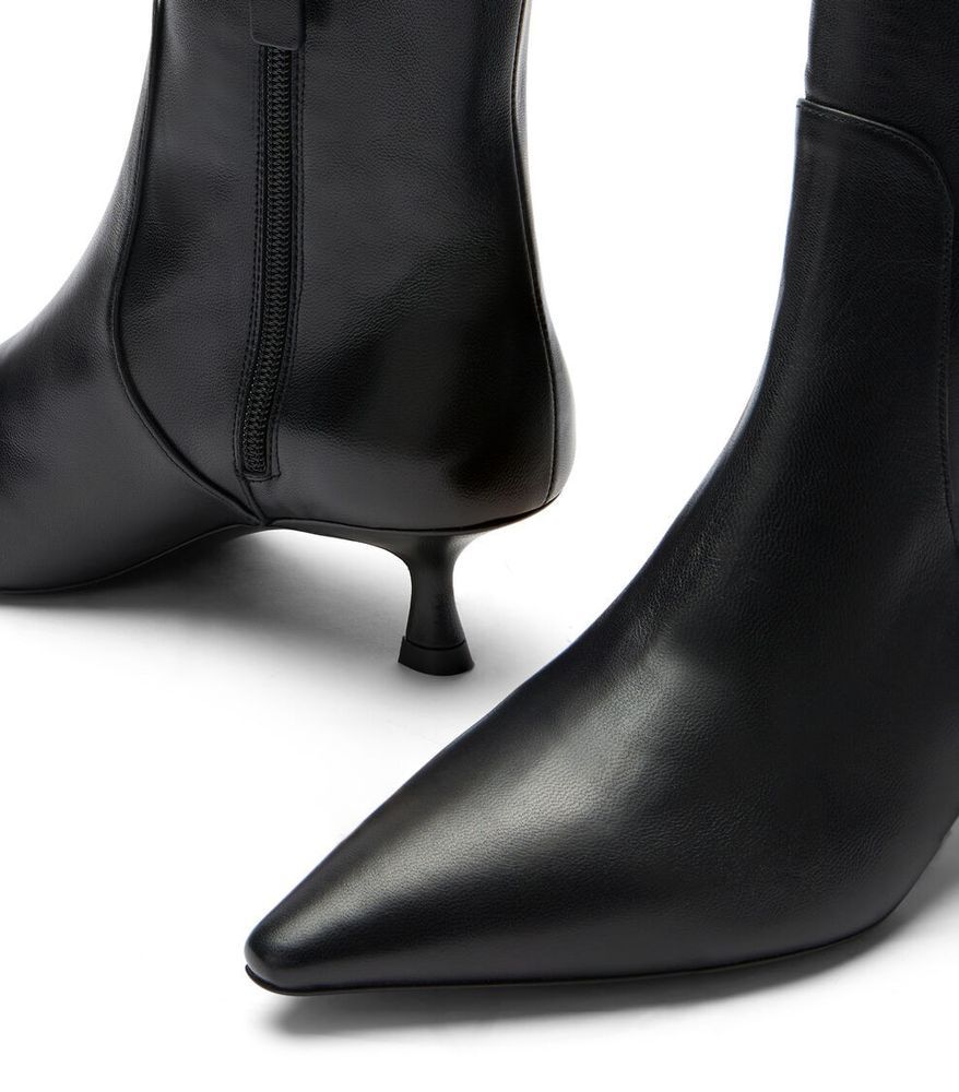 Stuart Weitzman Naomi Stretch Suede Ankle Booties In Black