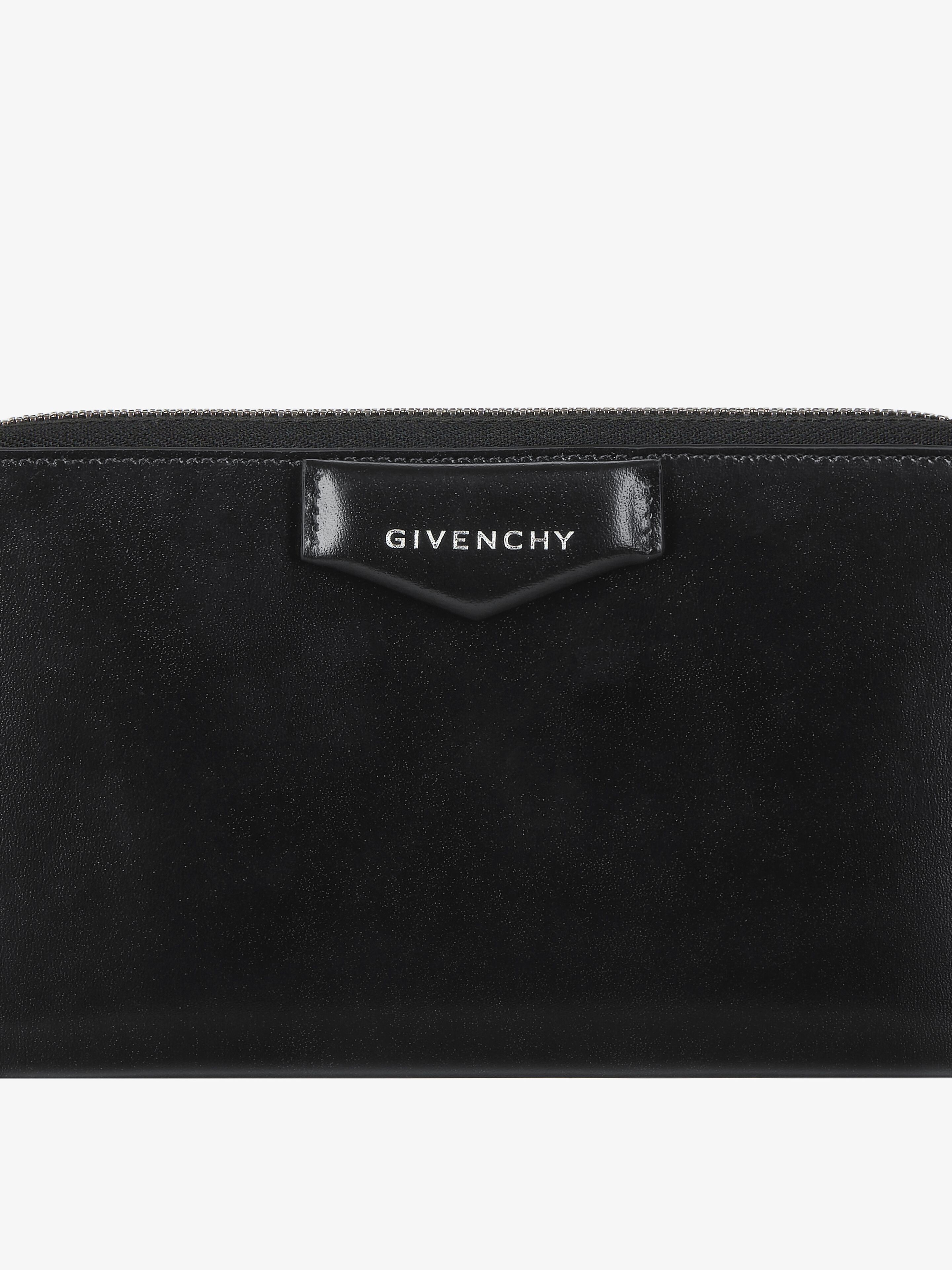 Givenchy Logo Plaque Leather Purse In Black