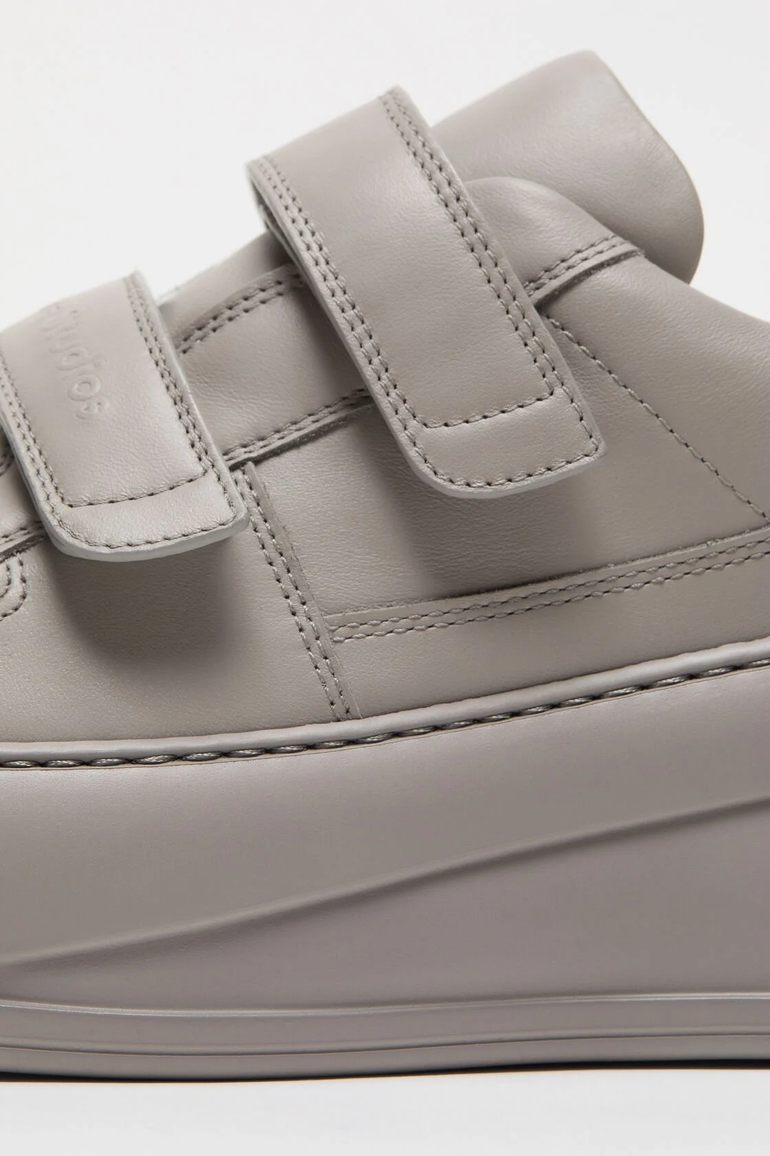 Acne Studios Round Toe Low-top Casual Shoes In Gray