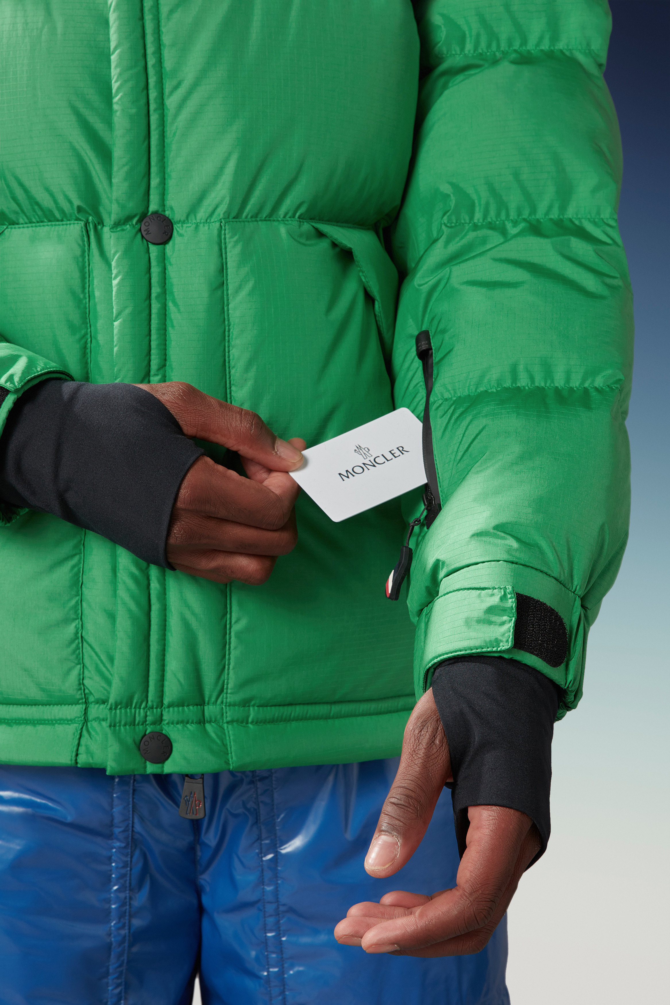 Moncler Logo-patch Ripstop Down Jacket In Green