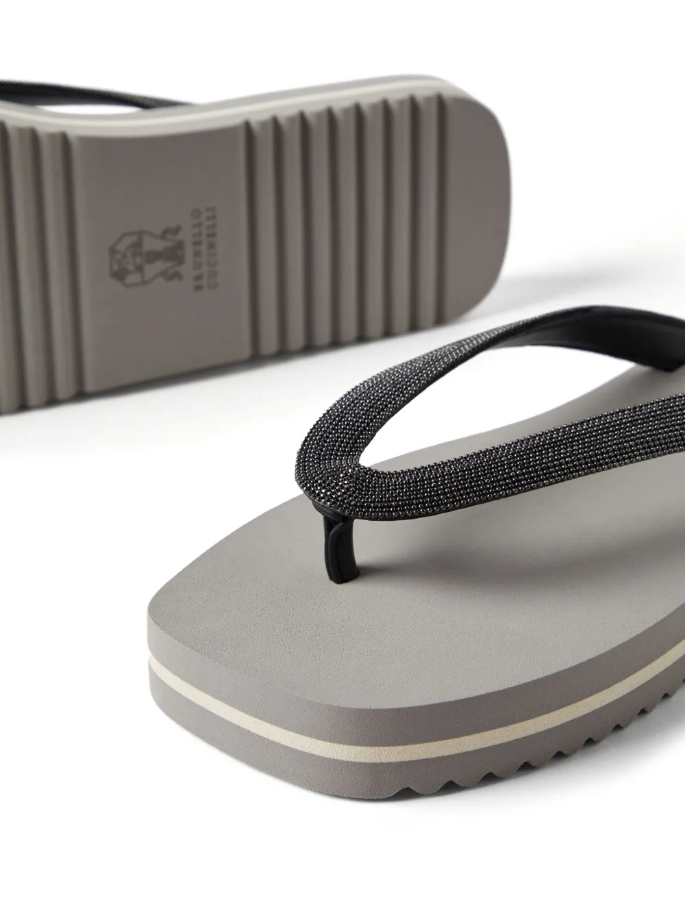 Brunello Cucinelli Infradito Con Decorazione Monili In Gray