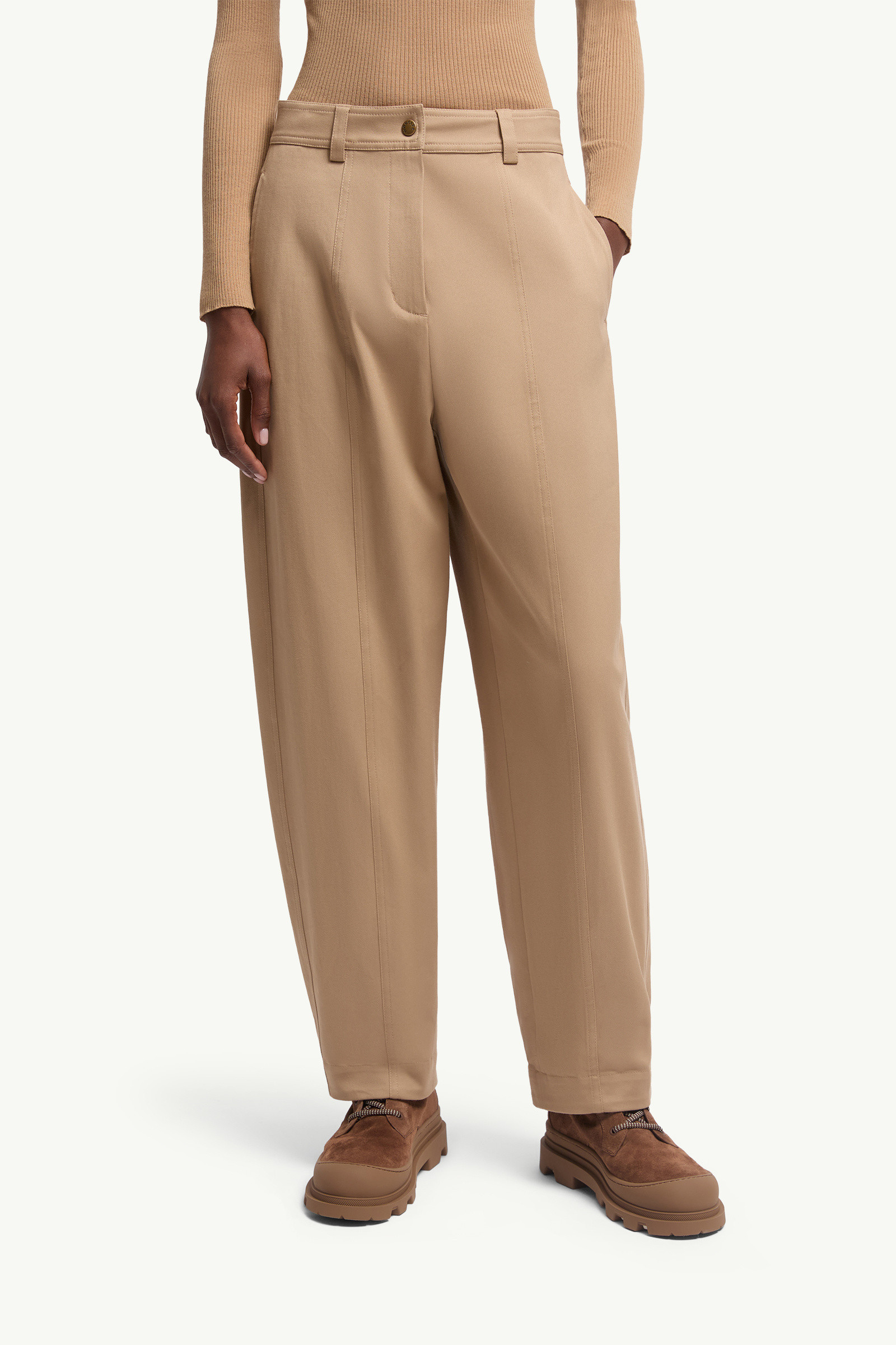 Moncler Pantalon Droit En Gabardine De Coton In Neutral