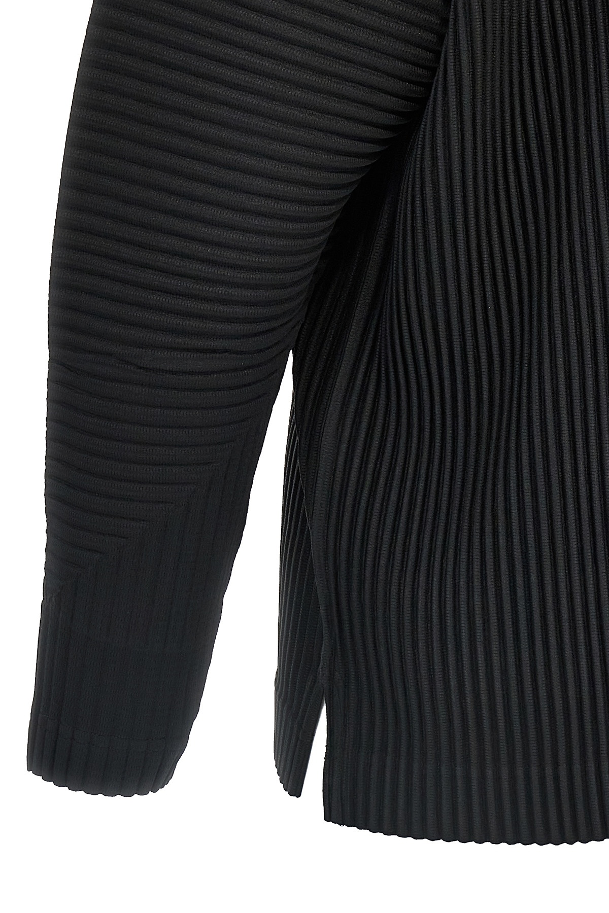 Issey Miyake Pleated Relaxed-fit Boat-neck Woven Top In Black