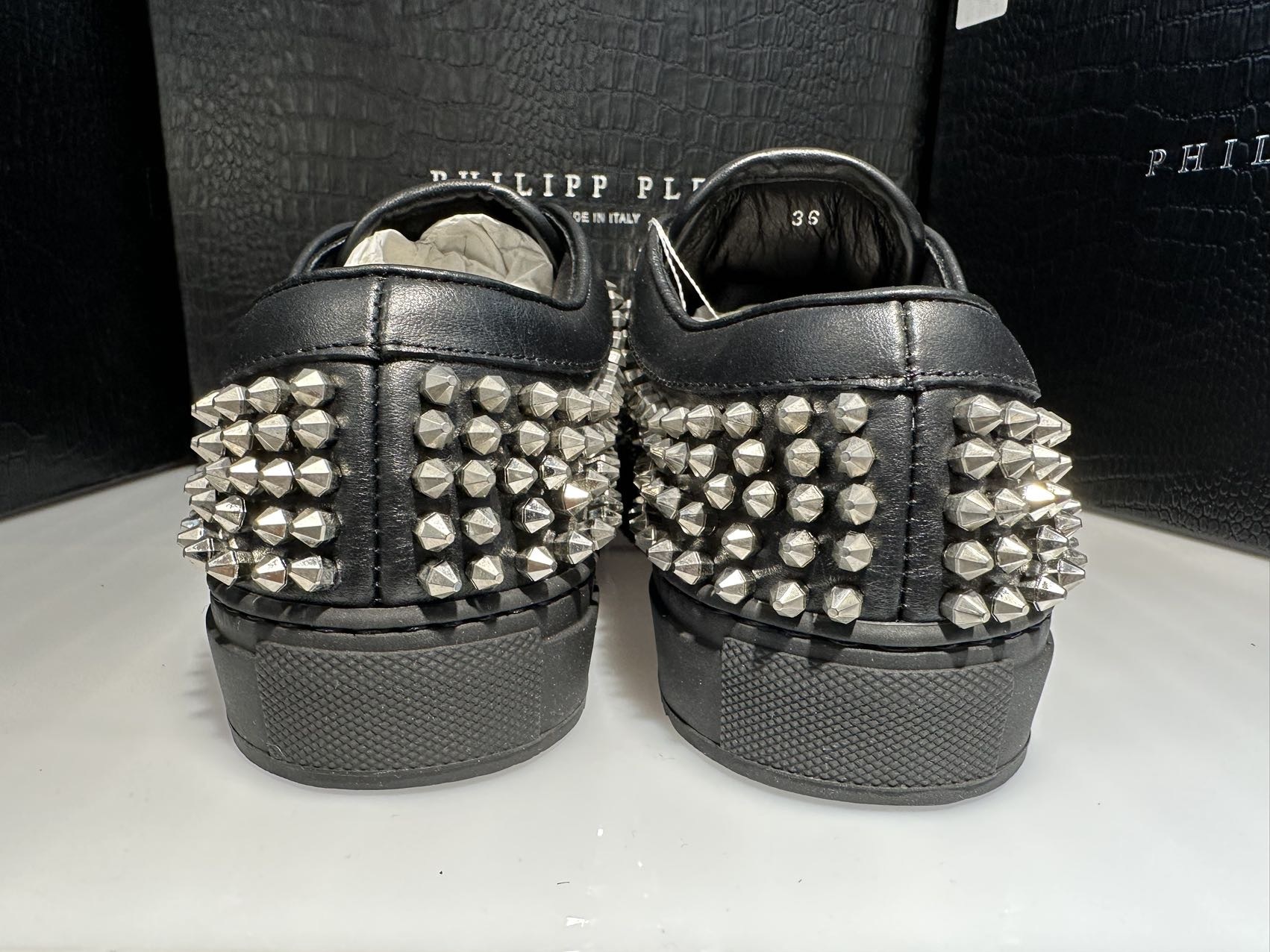 PHILIPP PLEIN LOGO RIVET LOW-CUT CASUAL SHOES 