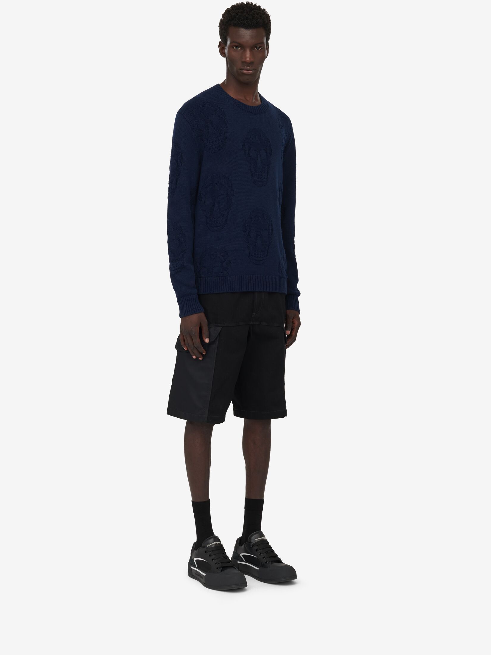 Alexander Mcqueen Round-neck Long-sleeved Sweater In Blue