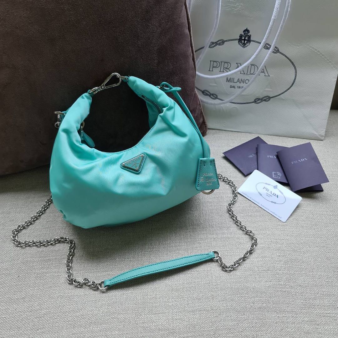 Prada Re Edition 2006 Shoulder Bag In Green