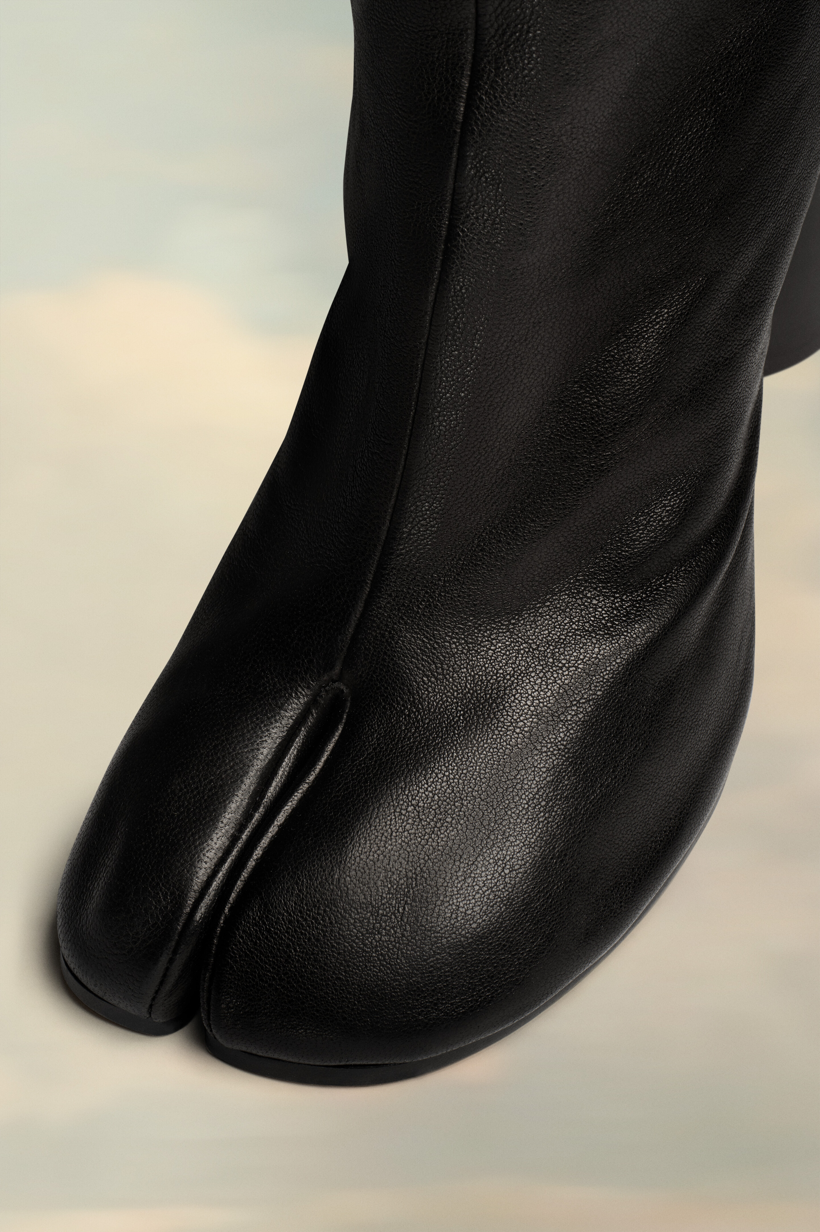 Maison Margiela Tabi Leather Ankle Boots In Black