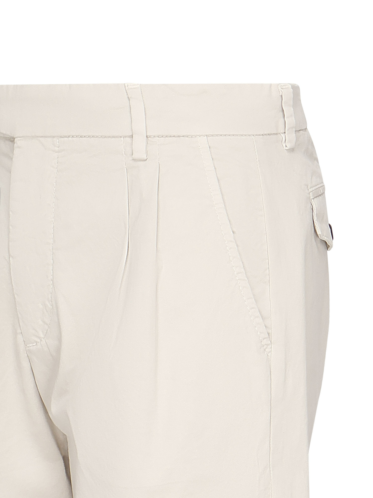 Eleventy Belt Loop Shorts In Neutral