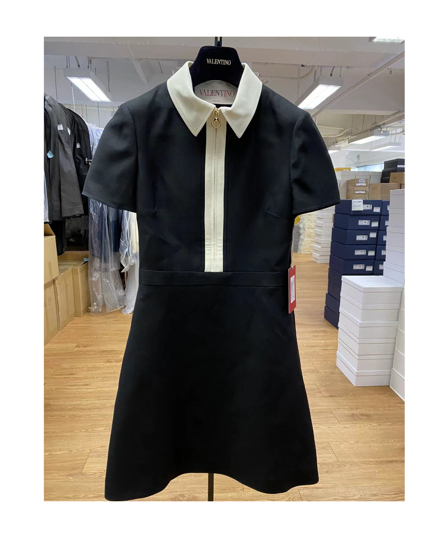Valentino A Dress With Long Collar And Waist In Black