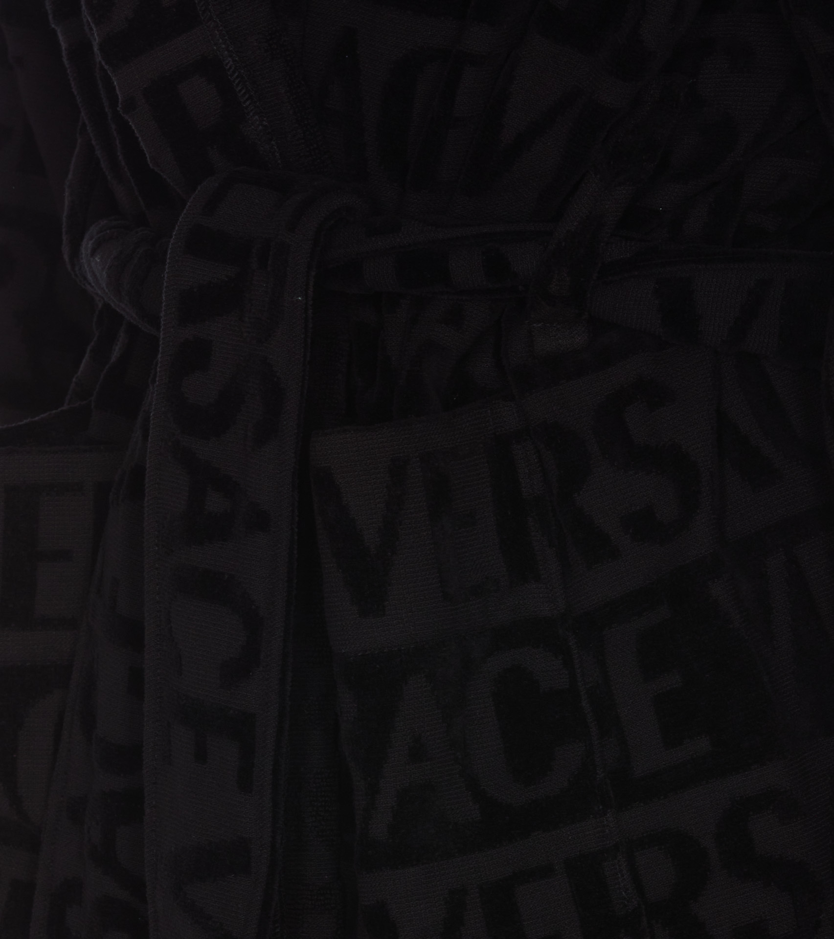 Versace Logo Towelling Belted Robe In Black