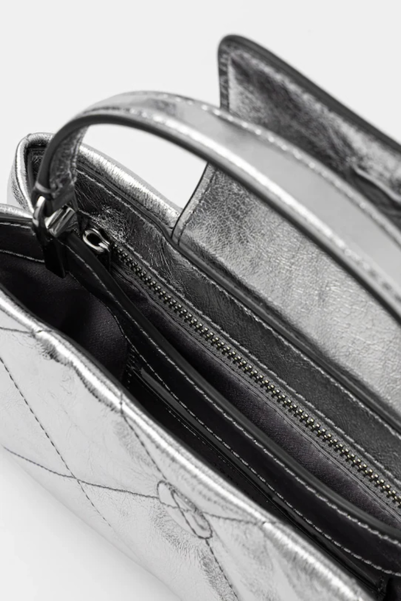 Tory Burch Kira Diamond Quilt East West Top Handle Purse In Gray