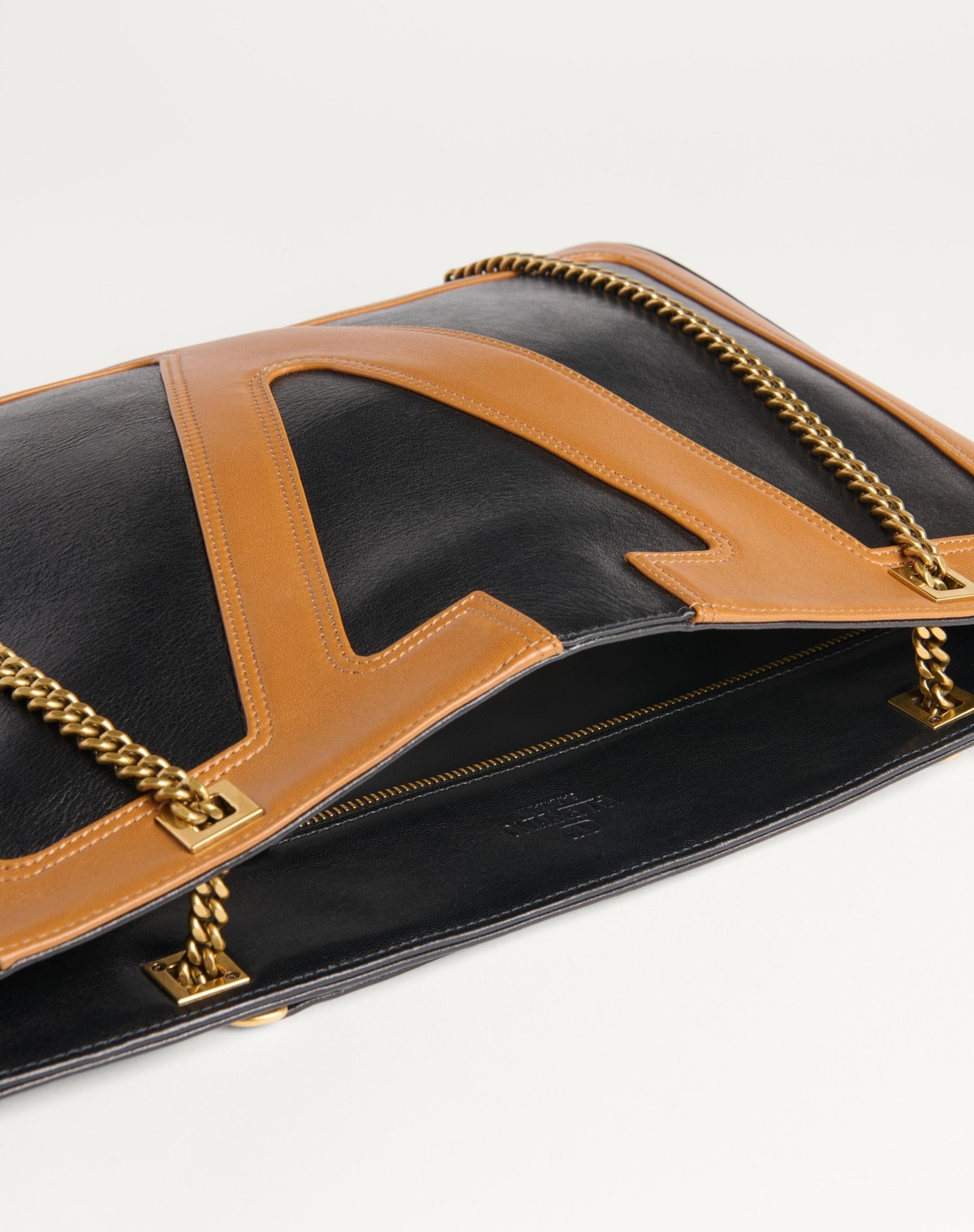 Valentino Viva Superstar Medium Shopping Shoulder Bag In Black