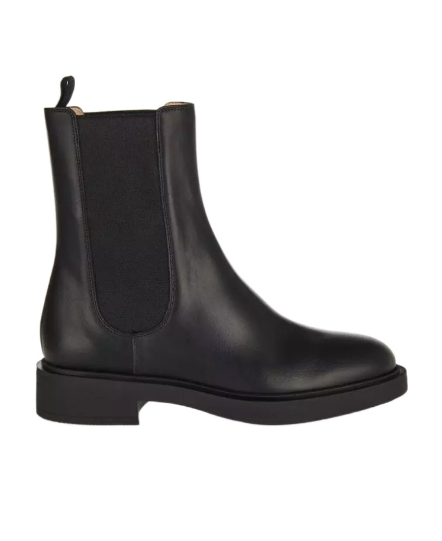 Gianvito Rossi Round-head Short Boots In Black