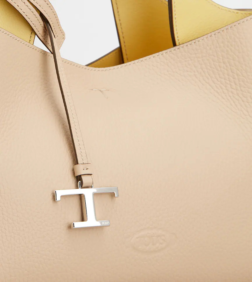 Tod's Mini Leather Shoulder Bag In Nude