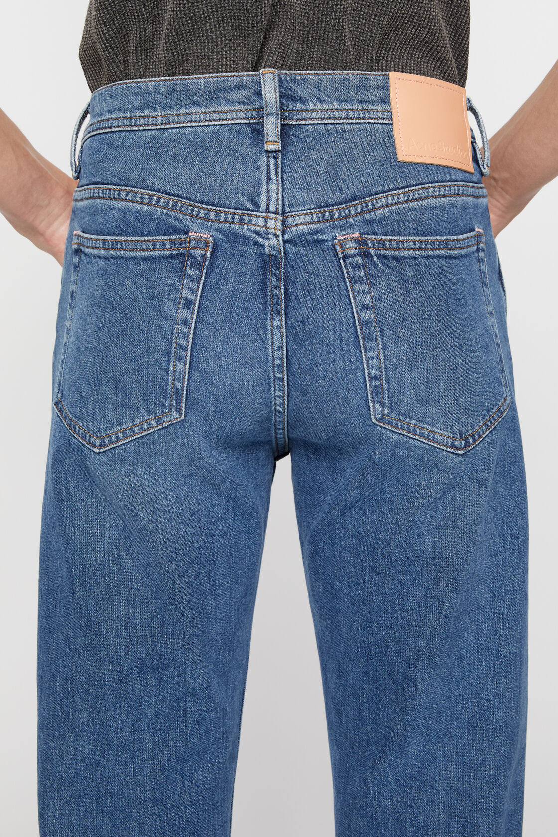 ACNE STUDIOS ACNE STUDIOS HIGH-RISE CROPPED JEANS