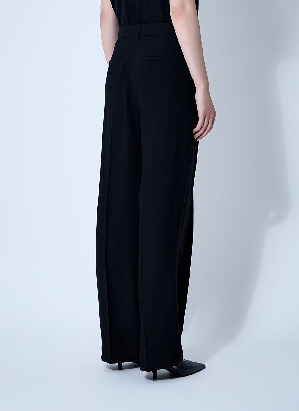 Totême Toteme Women Double-pleat Fluid Pants