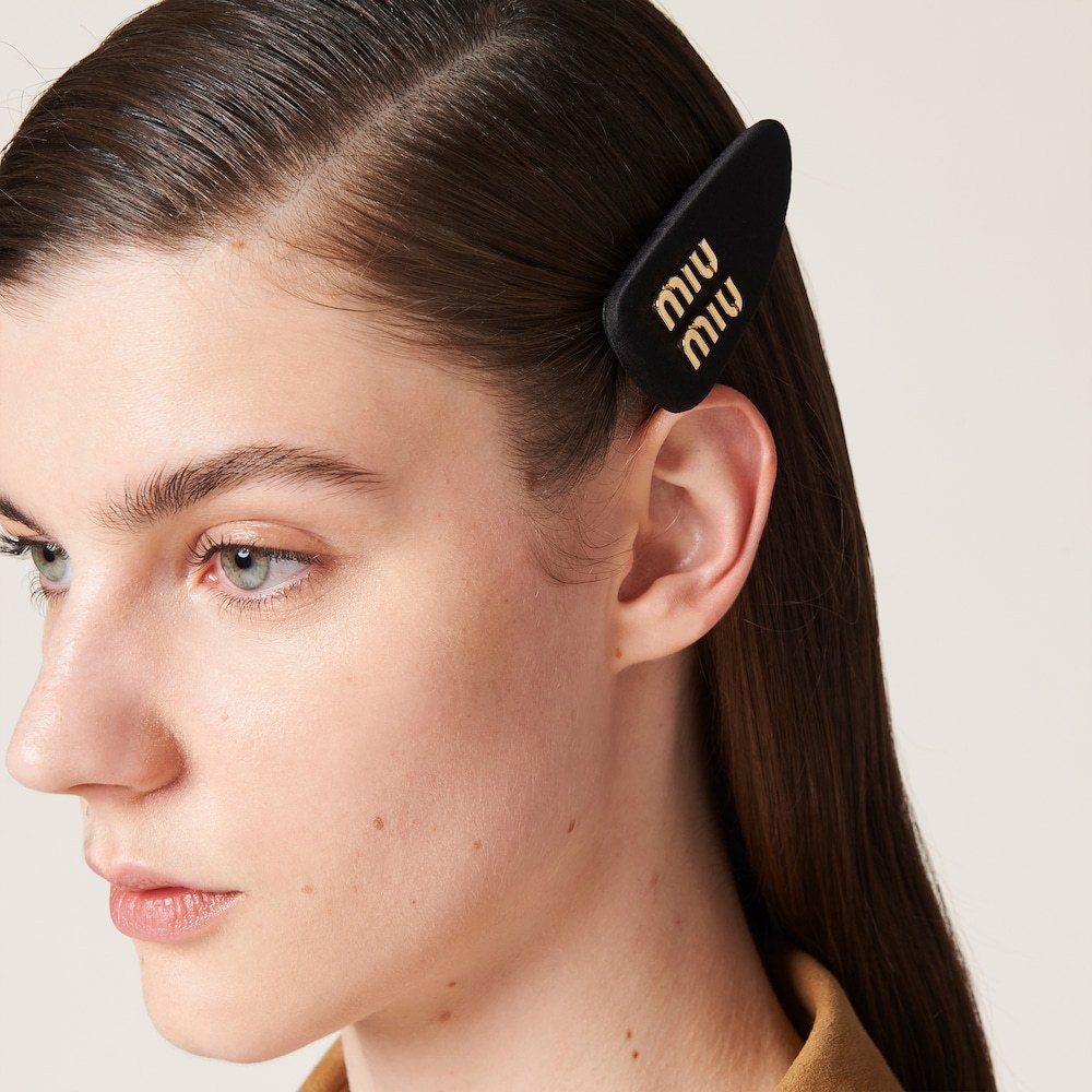Miu Miu Patent Leather Hair Clip In Briarwood