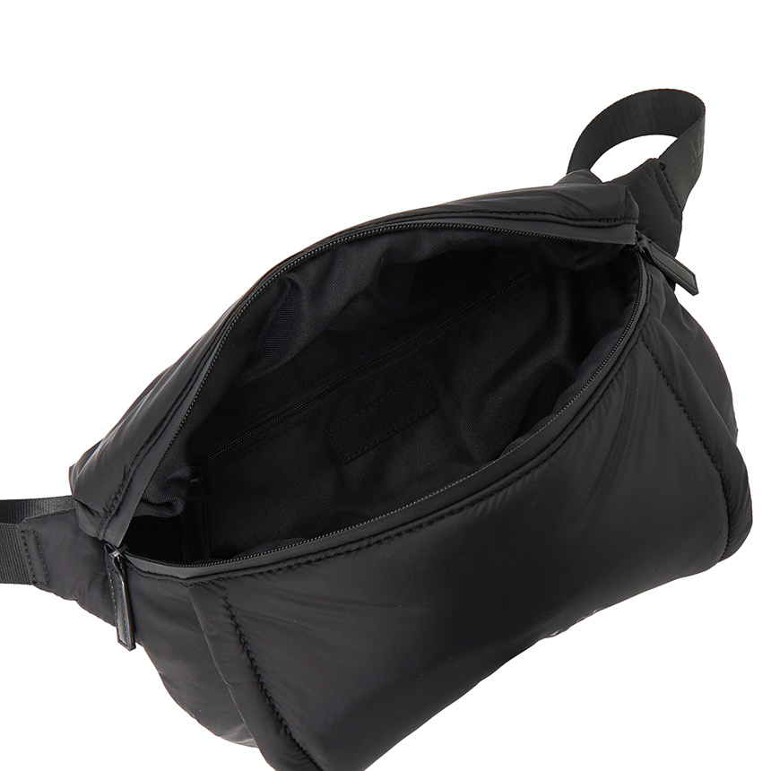 Max Mara Zippered Waist Pack In Black