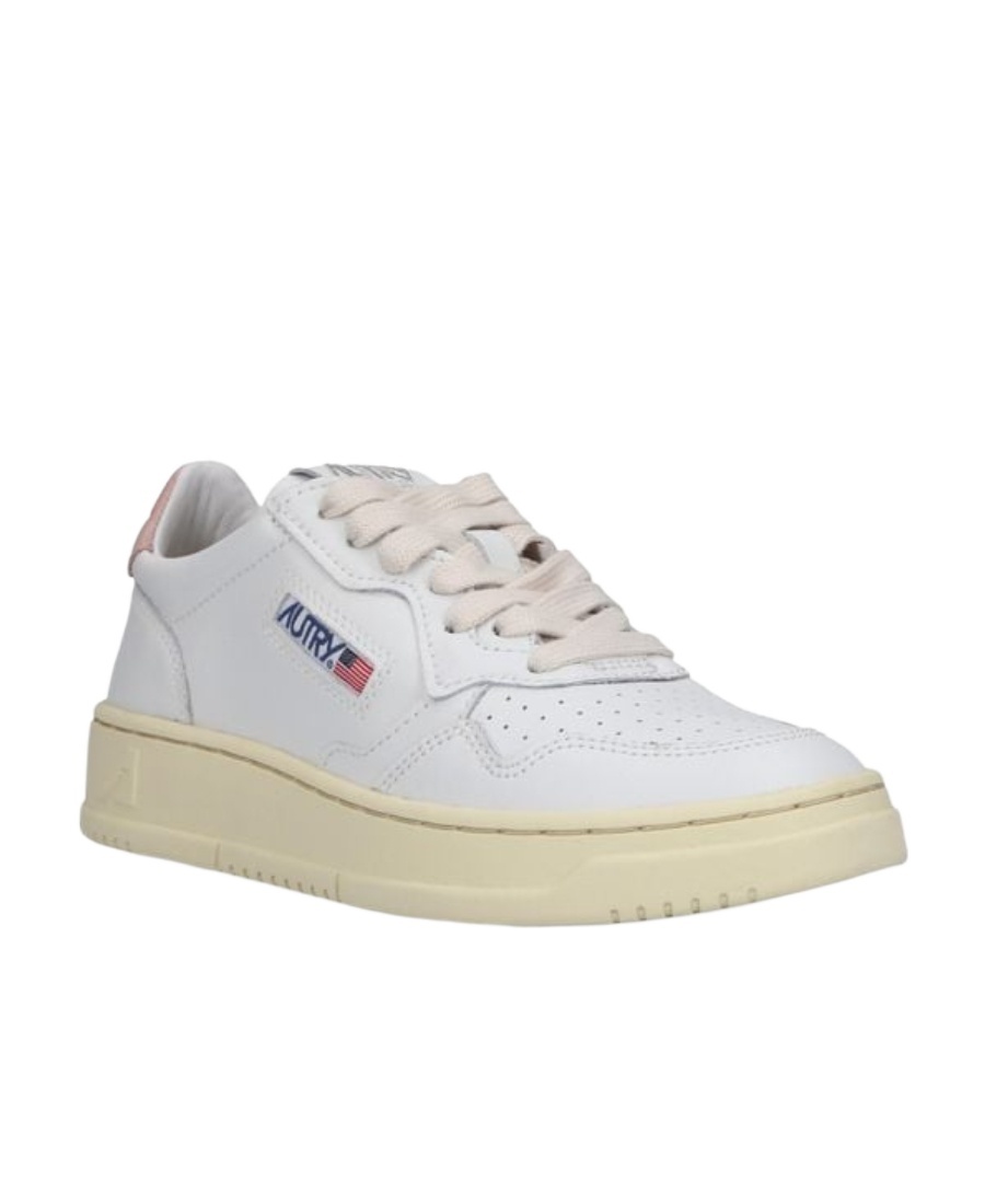 Autry Low Top Medalist Sneakers In White