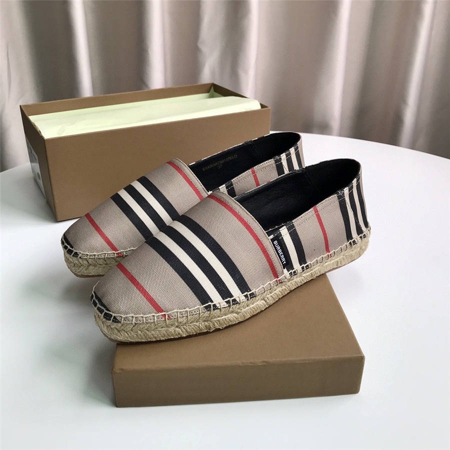 Burberry Icon Stripe Round-toe Espadrilles In Nude