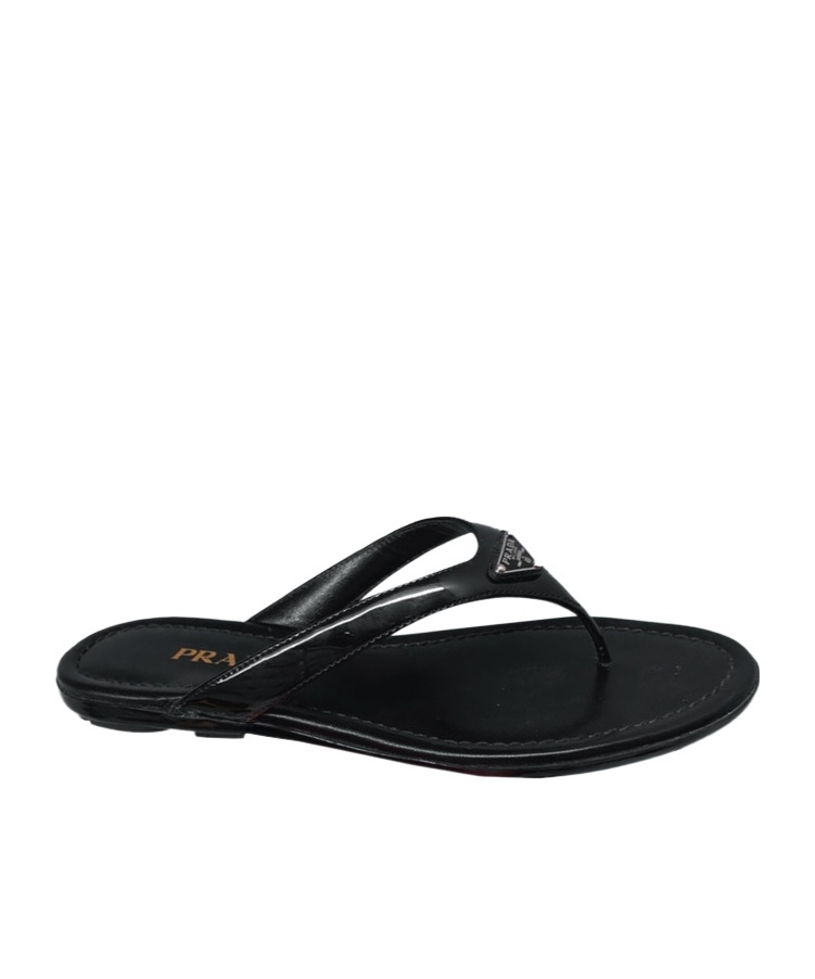 Prada Round-toed Flip-flops In Black