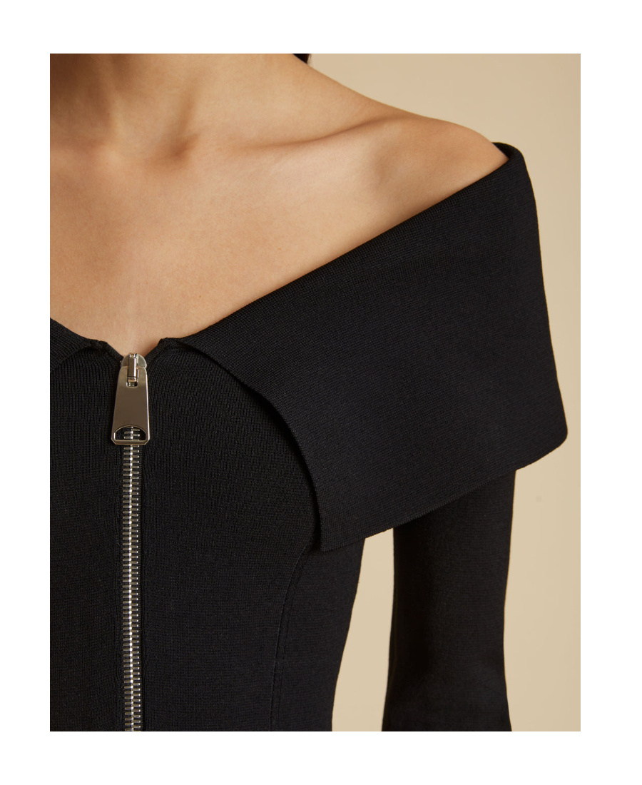 Khaite Off-the-shoulder Long Sleeved Top In Black