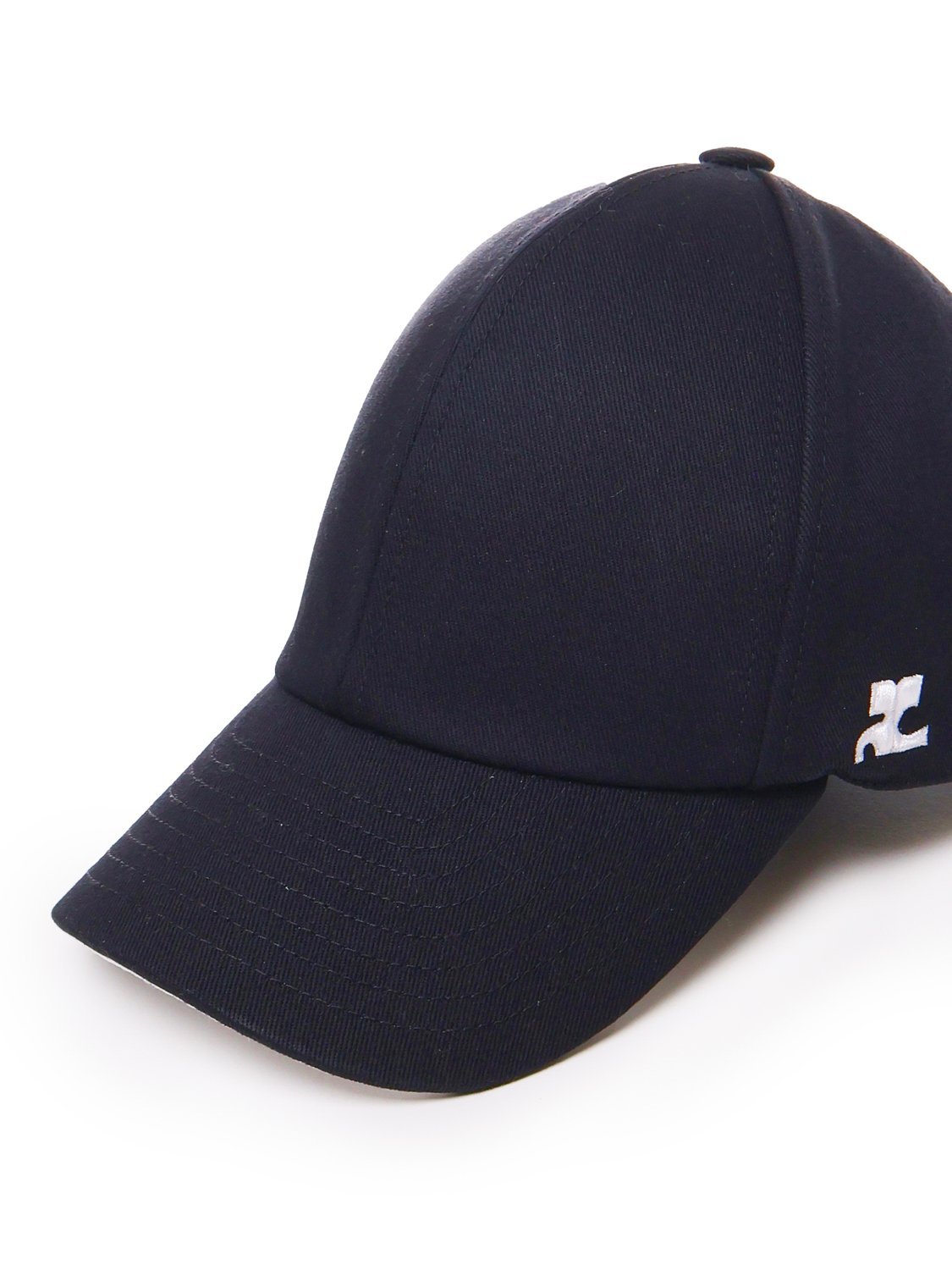 Courrèges Embroidered Cap In Black