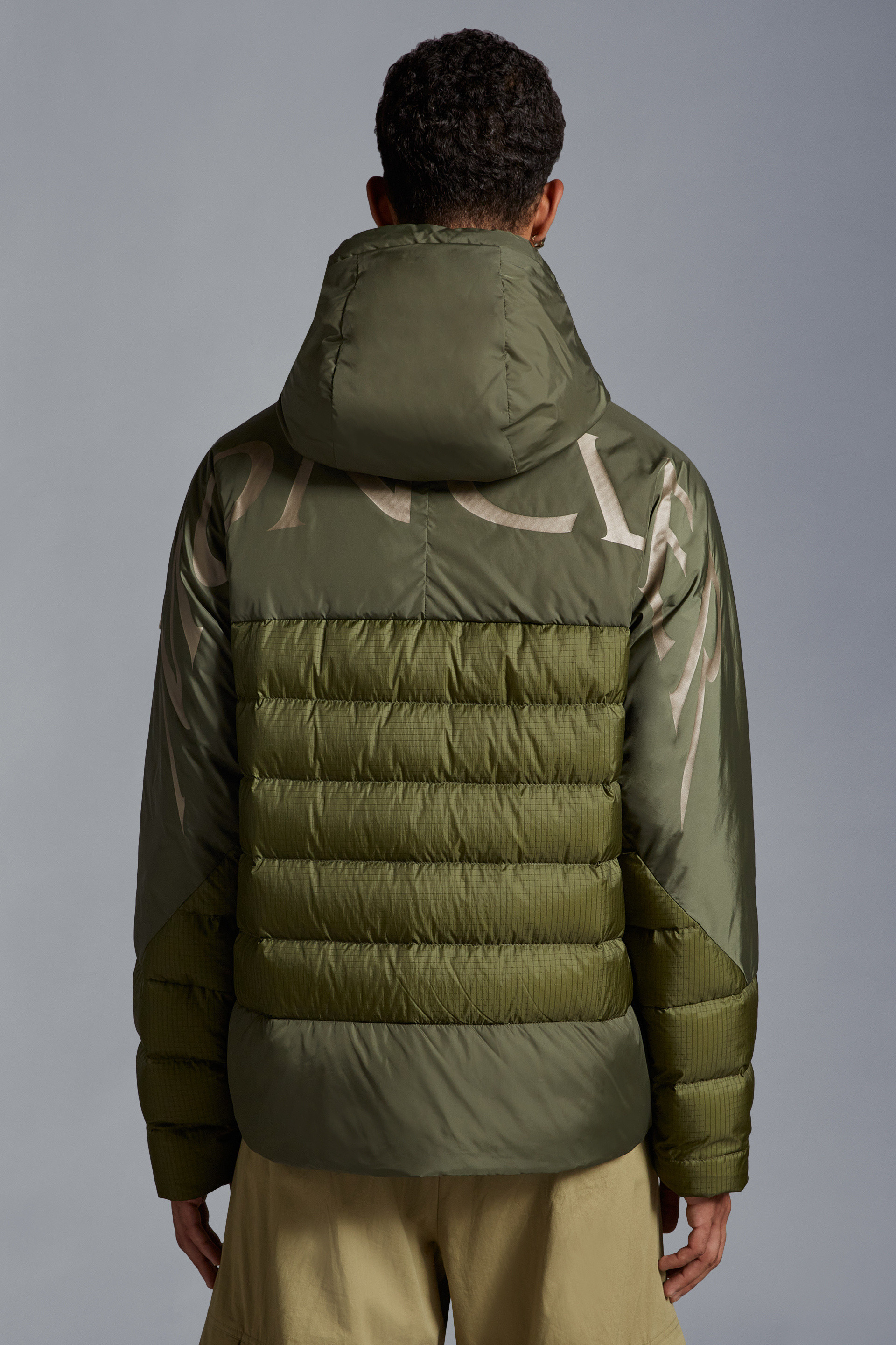 Moncler Gloas Quilted Puffer Jacket In Green