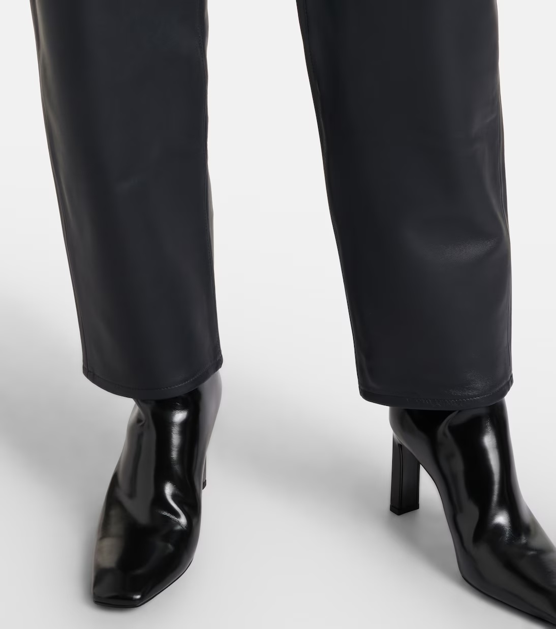 Frame Belt Loop Casual Pants In Black