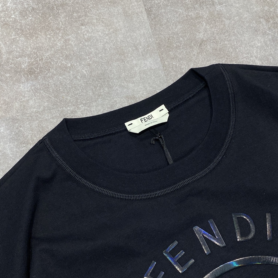 Shop Fendi Front Logo T-shirt In Black