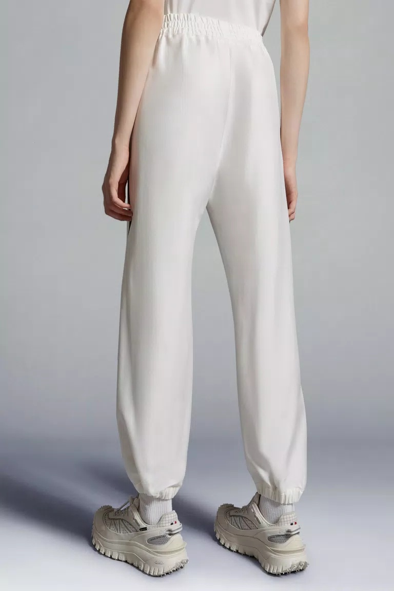 Moncler Jeans In White