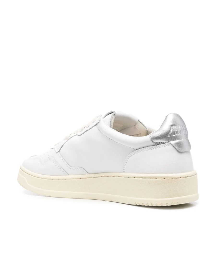 Autry Medalist Low-top Sneakers In White
