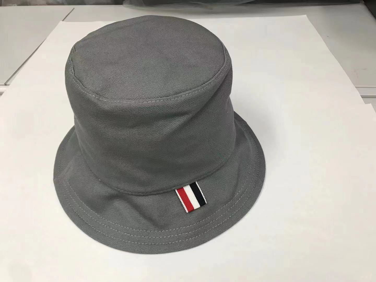 THOM BROWNE MR. THOM BUCKET HAT