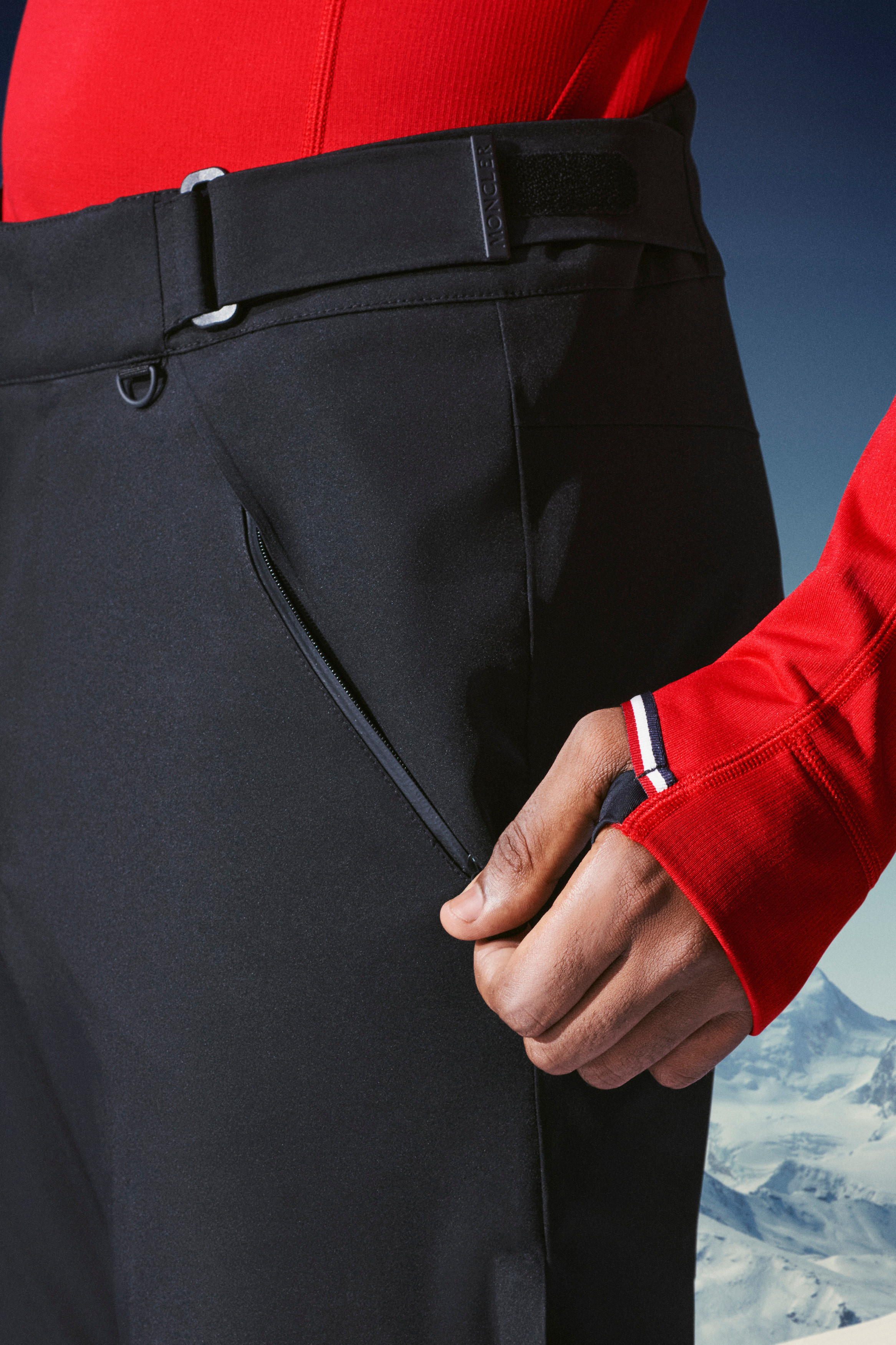 Moncler Embossed Logo Ski Pants In Black
