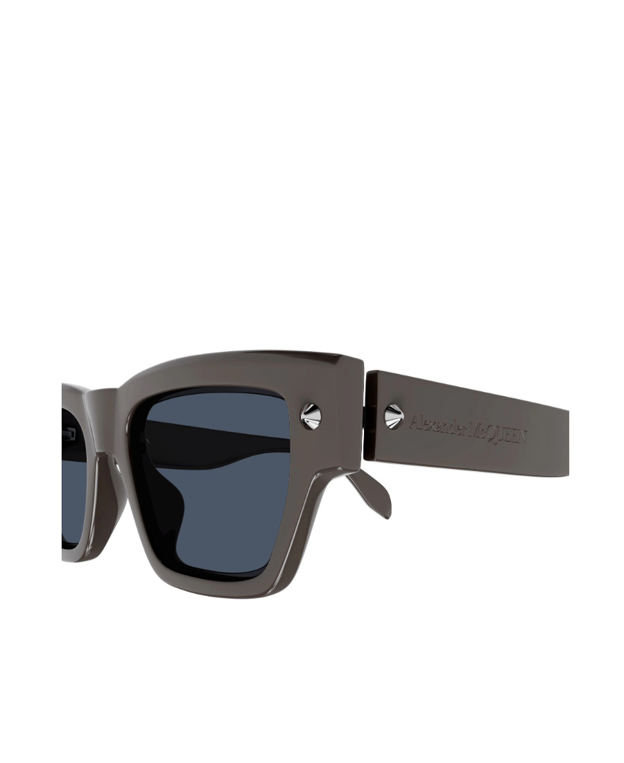 Alexander Mcqueen Engraved-logo Arm Sunglasses In Gray