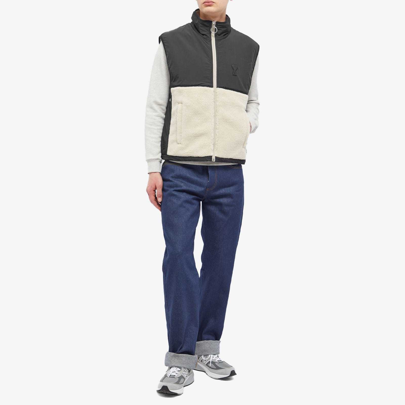 Ami Alexandre Mattiussi Logo-embroidered Fleece Gilet In Black