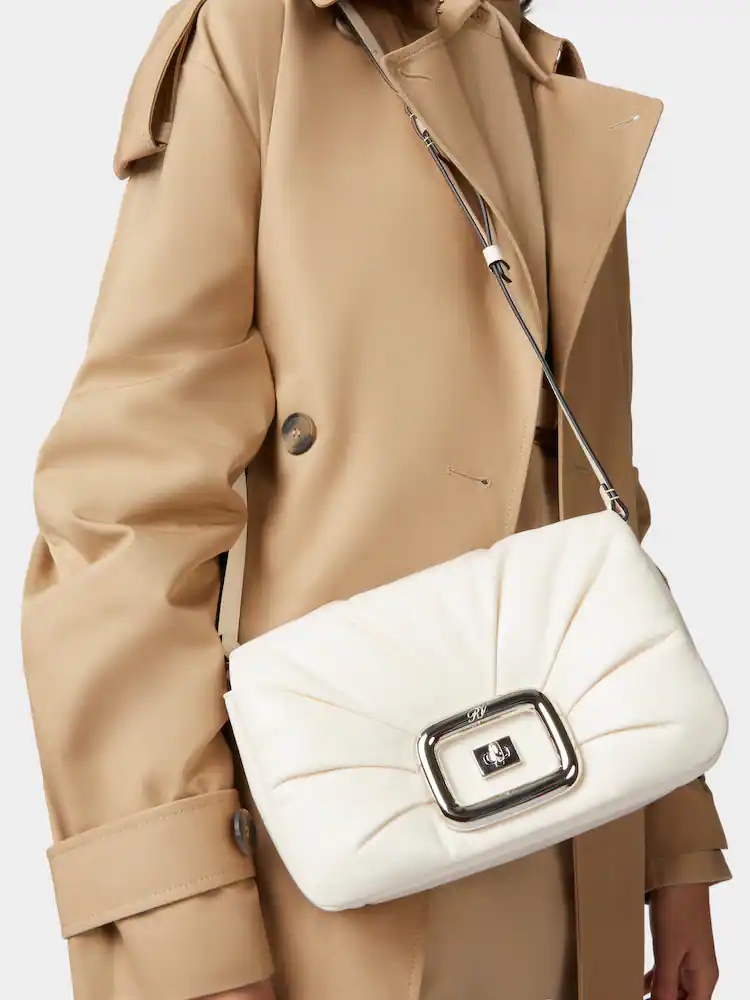 Roger Vivier Viv' Choc Bag In Leather In Nude
