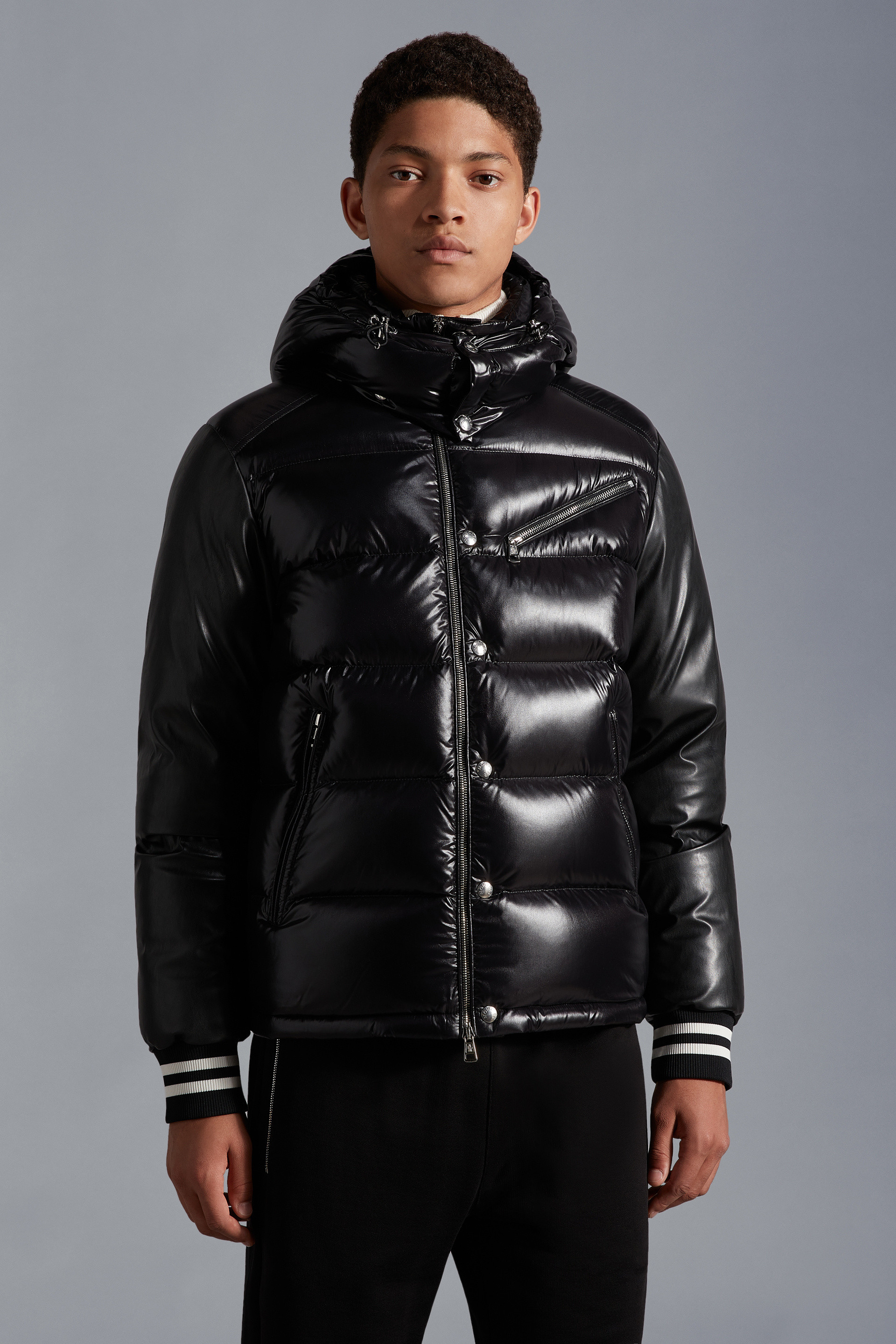 Moncler Padded Detachable-hood Jacket In Black