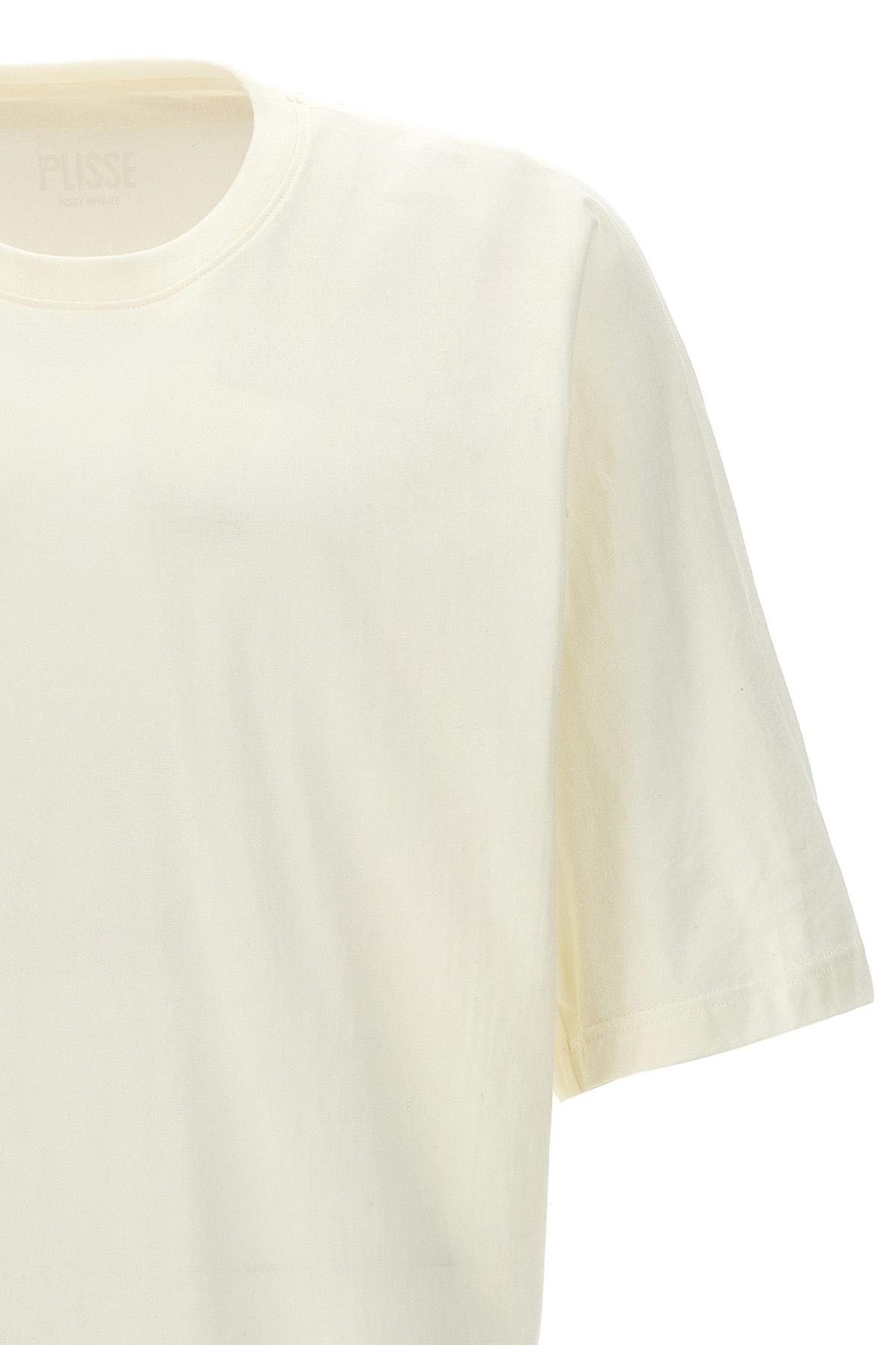 Issey Miyake White Release-t Basic T-shirt In White